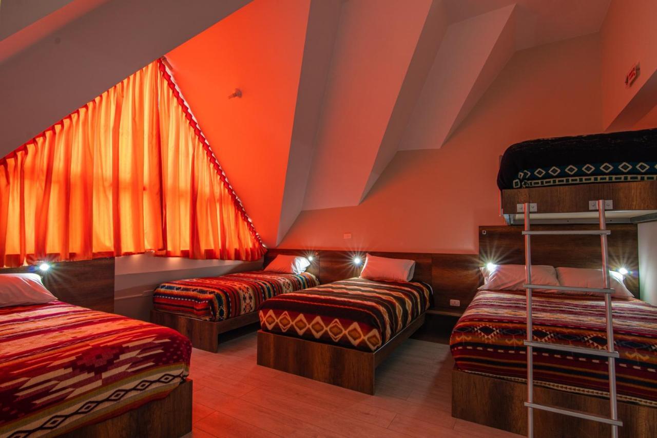 The Traveler Hostel Otavalo Extérieur photo