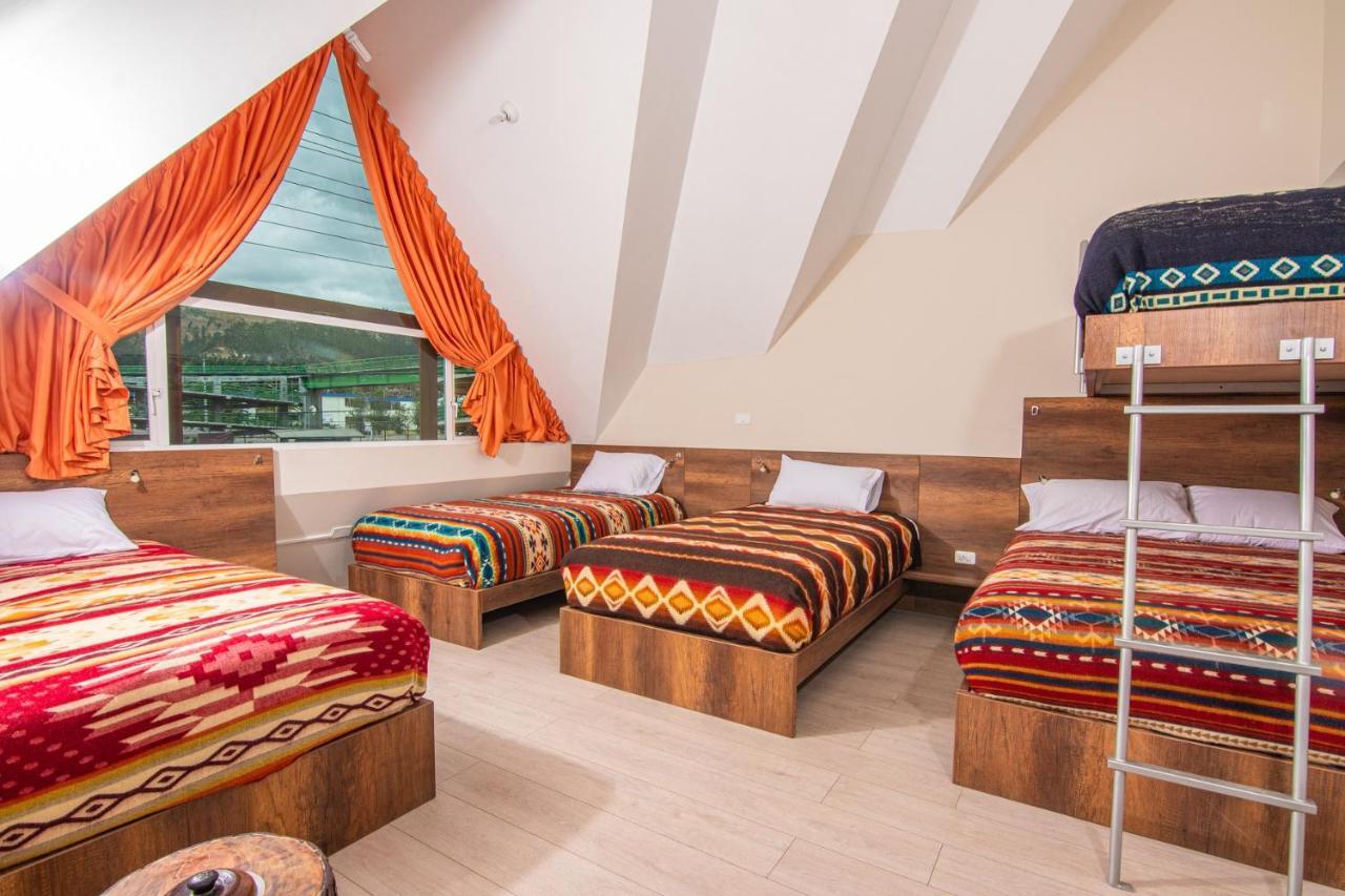 The Traveler Hostel Otavalo Extérieur photo