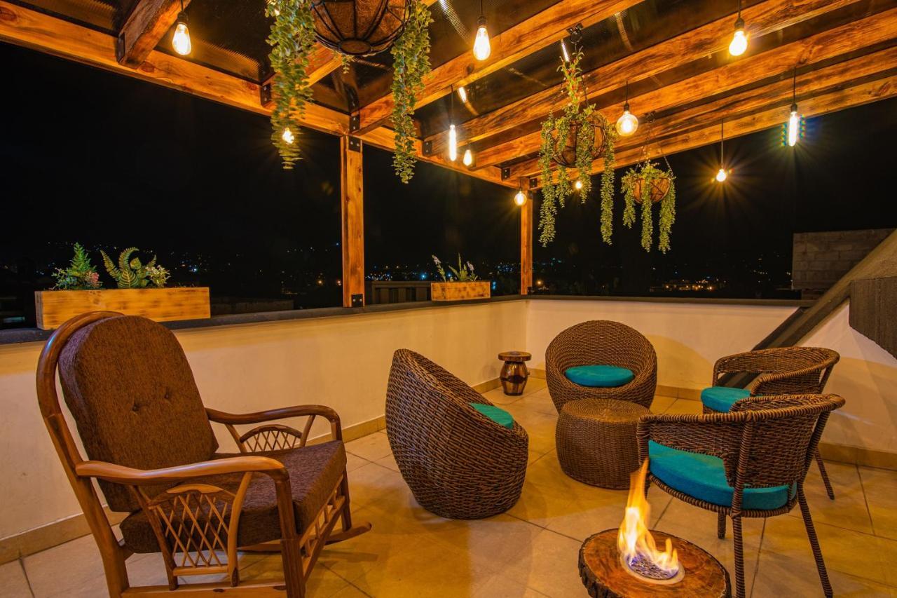 The Traveler Hostel Otavalo Extérieur photo