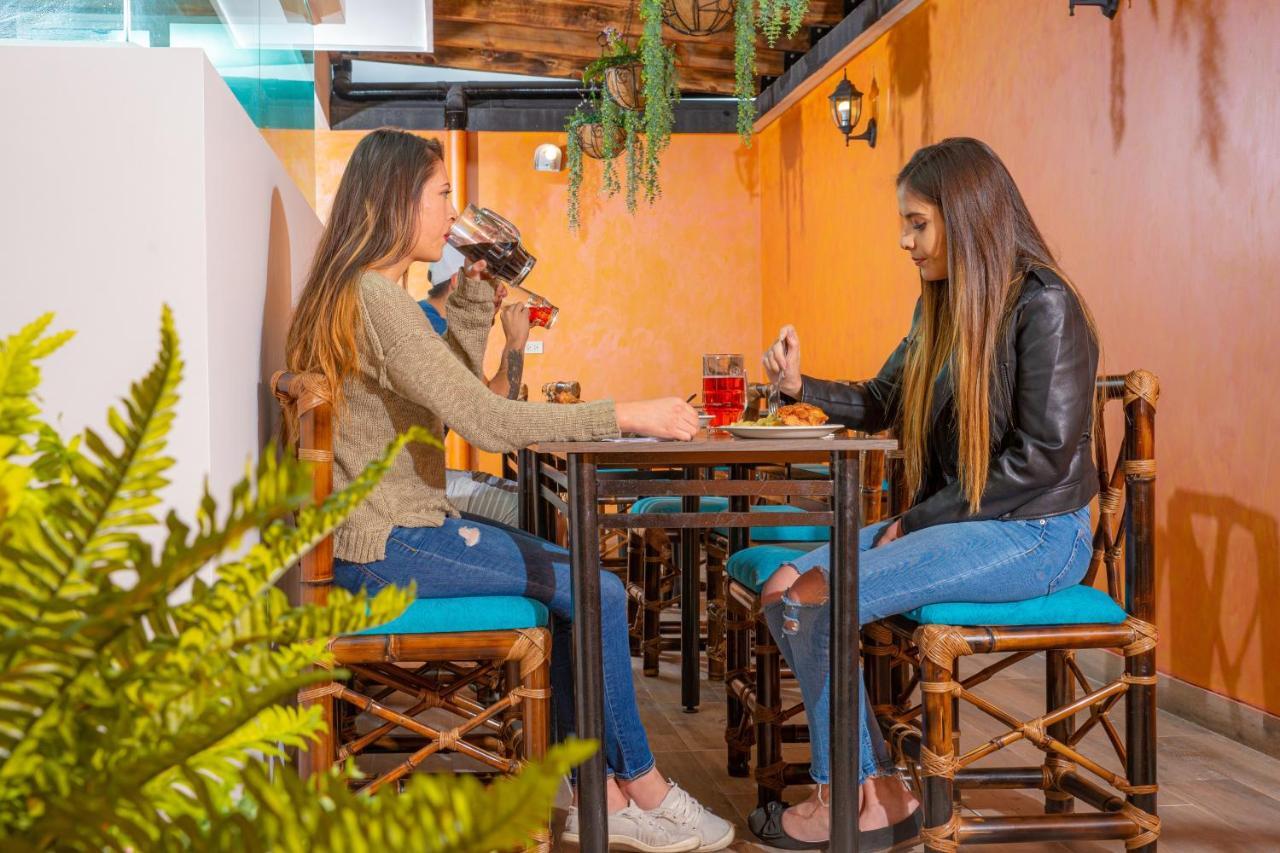 The Traveler Hostel Otavalo Extérieur photo